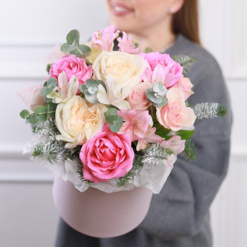 Нежная композиция с ароматными розами