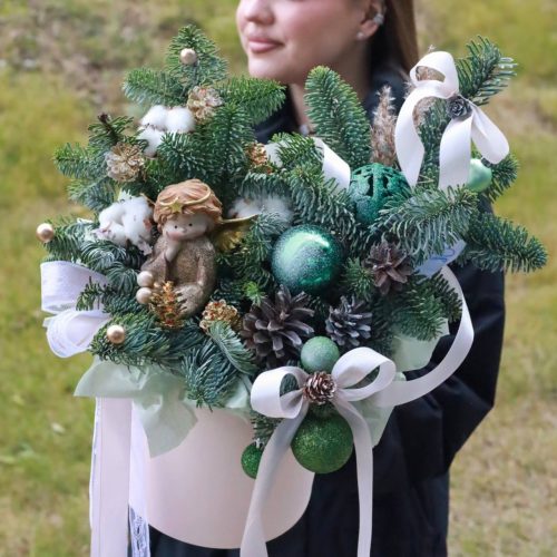 Праздничная композиция со стильным декором