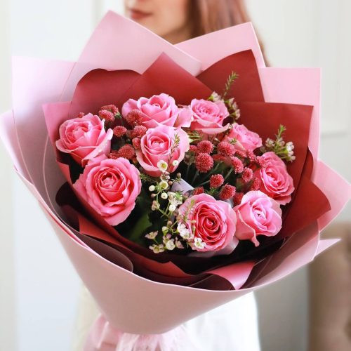 Красочный букет с розами