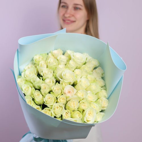 Букет стойких белых роз