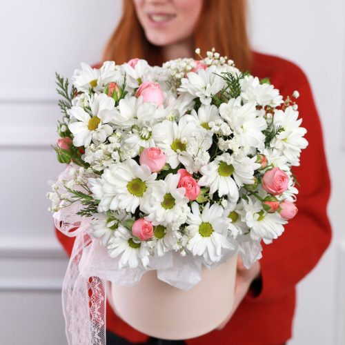 Композиция с розочками и хризантемами