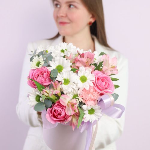 Нежная композиция стойких цветов