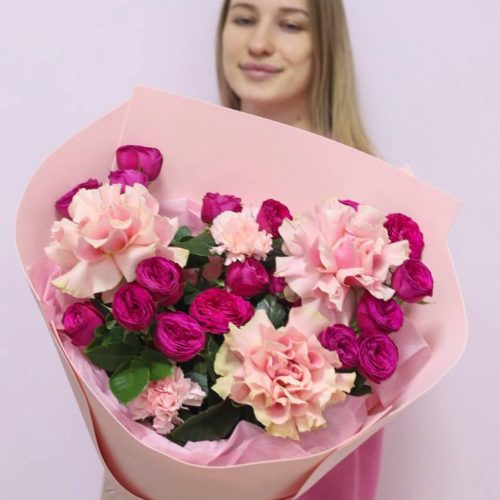 Восхитительный букет с ажурными розами