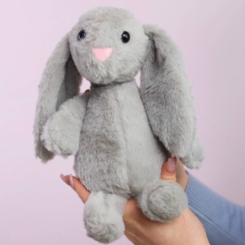 Милый плюшевый зайка