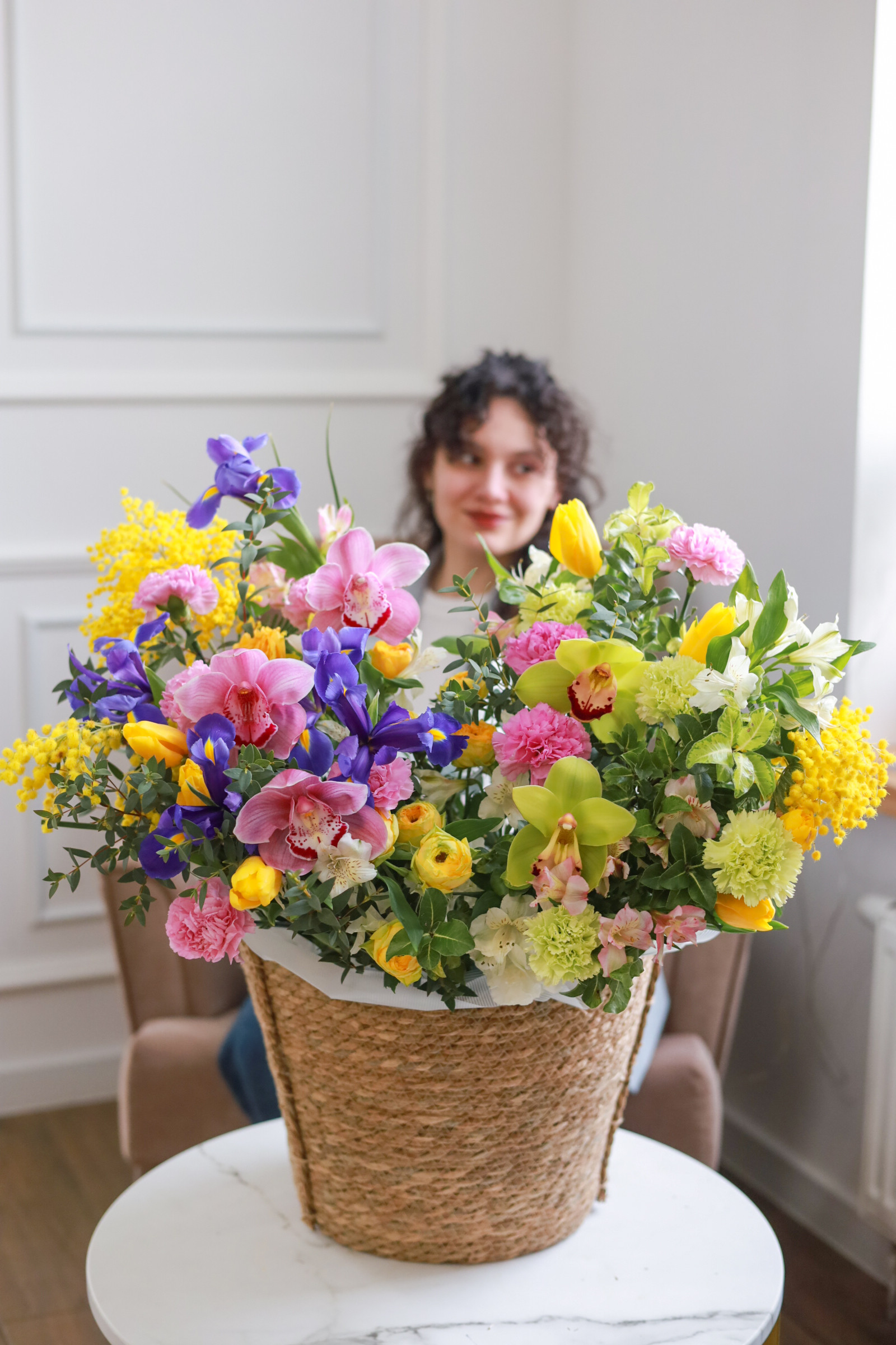 Роскошная весенняя корзина "Альпийский луг" — изображение 5