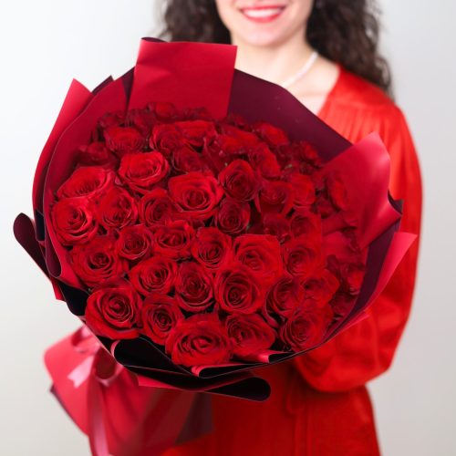 Роскошный букет из 51 эквадорской розы