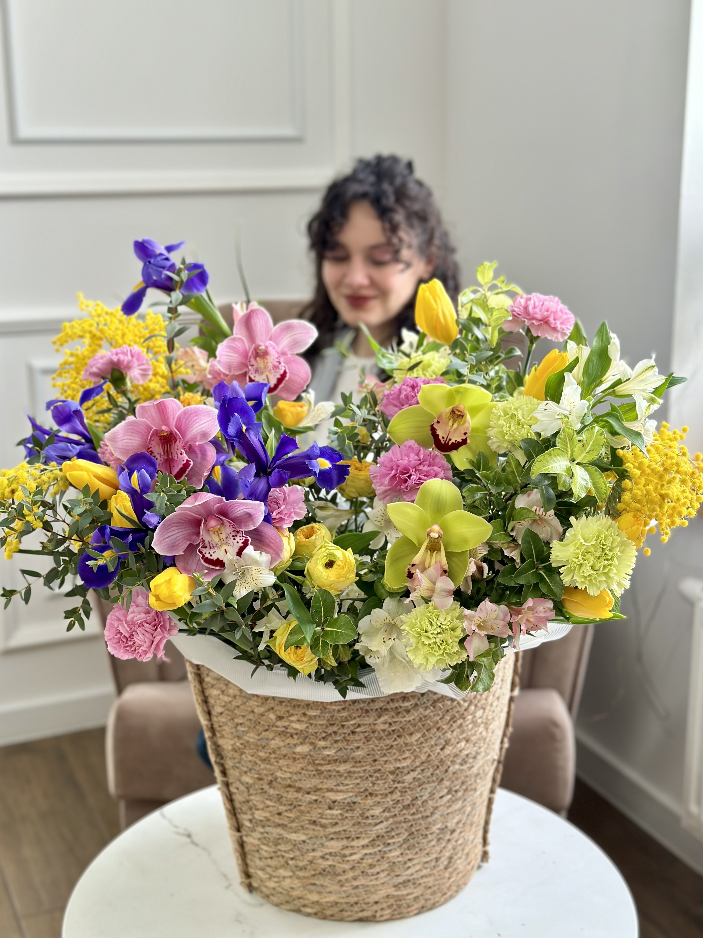 Роскошная весенняя корзина "Альпийский луг" — изображение 2