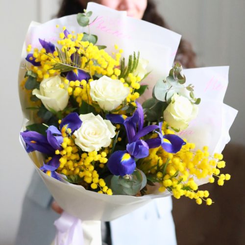 Ароматный букет с итальянской мимозой